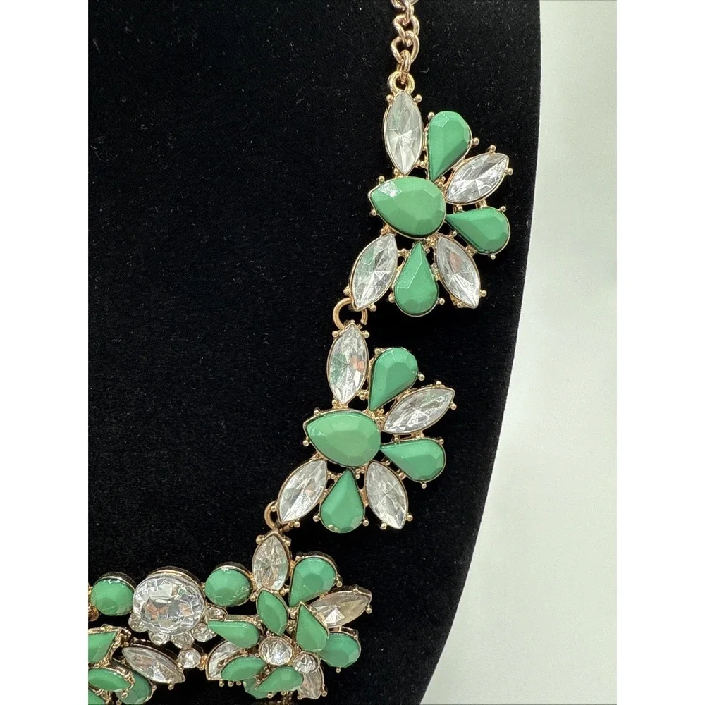 Gorgeous Anna & Ava Gold Tone W/ Green & Clear Rhinestone Necklace  17-20 Inches